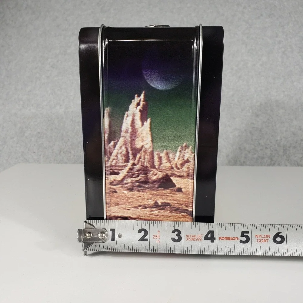 Forbidden Planet Vintage Tin Lunch Box‎ Sci-Fi Movie Memorabilia Robby the Robot